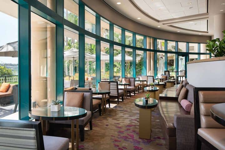 Lobby lounge